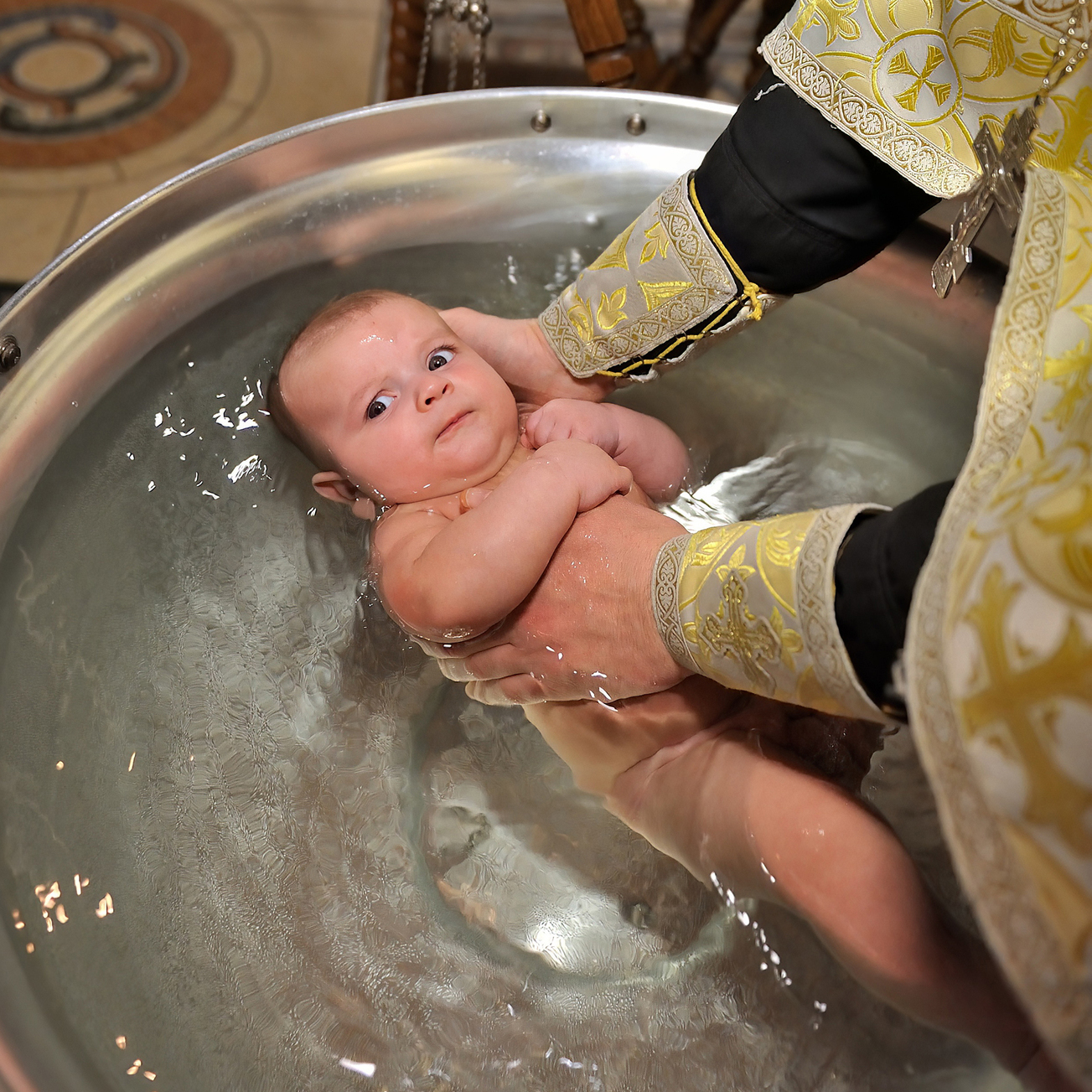 Крещение в Покровском храме в Ясеневе